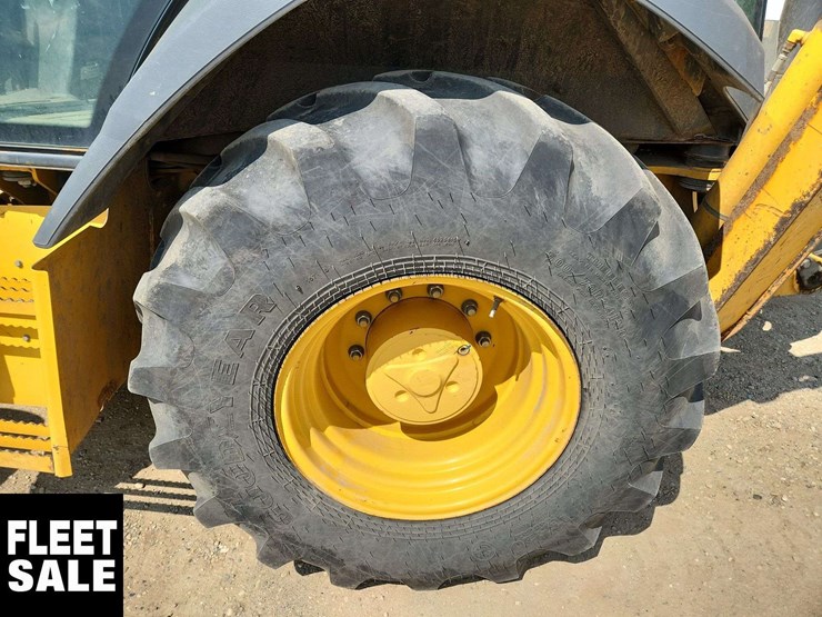2014-deere-310sk-image-31