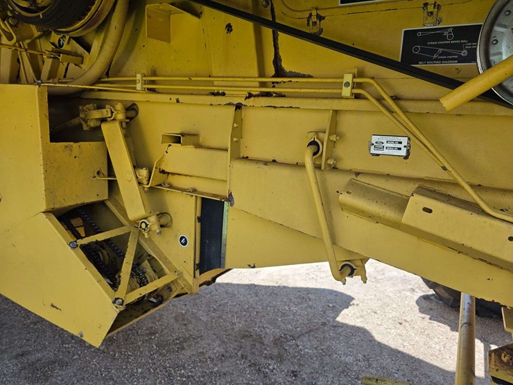 1988-new-holland-tr86-image-38