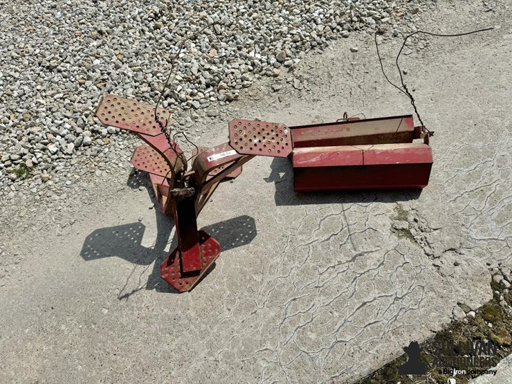 international-steps-&-toolboxes-image-6