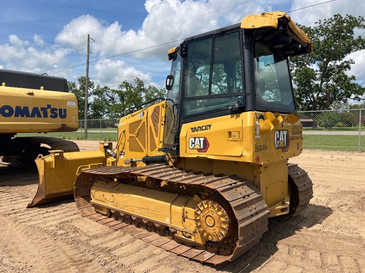 2021-caterpillar-d3-lgp-image-2