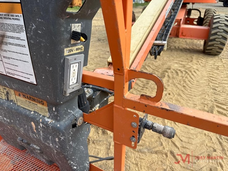 2014-jlg-400s-image-9