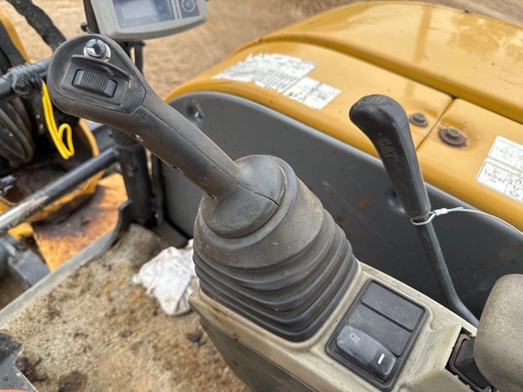 2015-caterpillar-305e2-cr-image-30