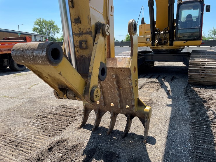 caterpillar-345c-image-23