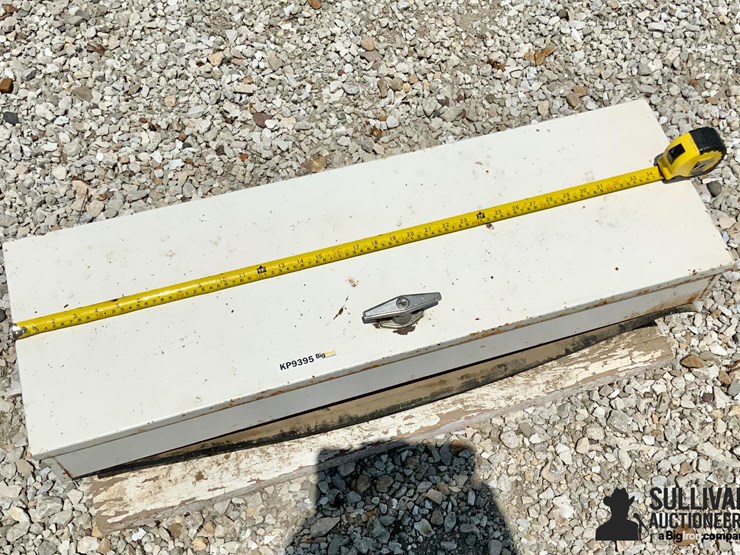 side-mount-truck-tool-box-image-11