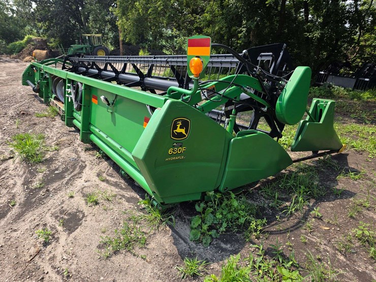 john-deere-630f-image-28