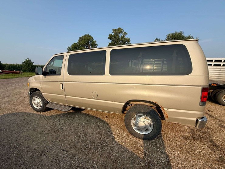 2007-ford-e350-image-10