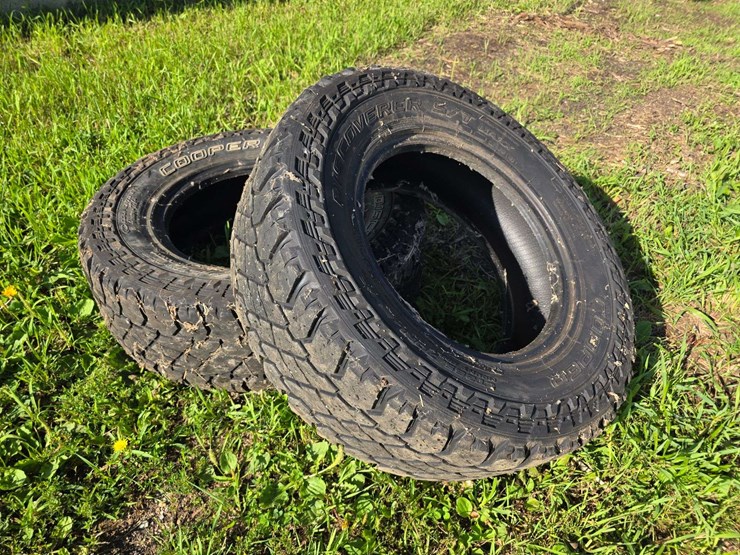 (2)-lt265/70r17-cooper-discover-tires,-buying-both-for-one-money-image-1