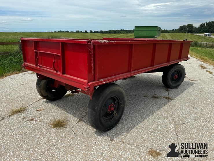 13.5'-barge-wagon-image-3