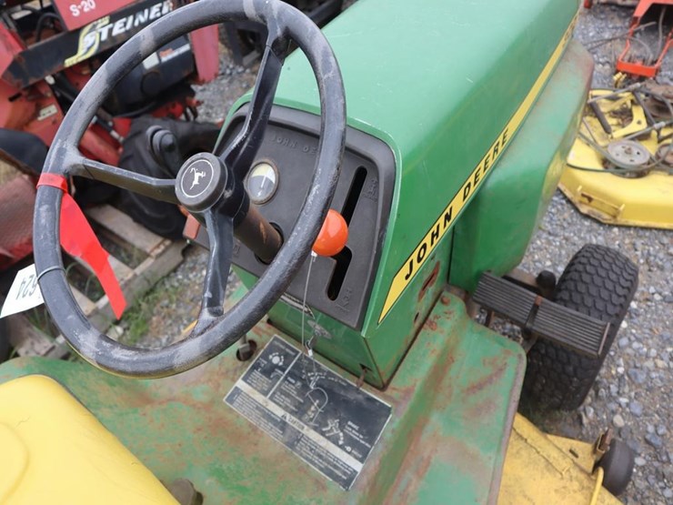 john-deere-300-image-14