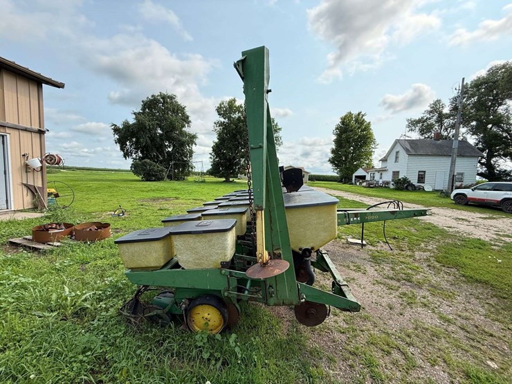 john-deere-7000-image-10