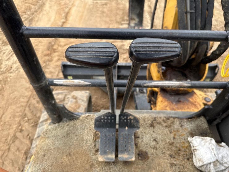2015-caterpillar-305e2-cr-image-27