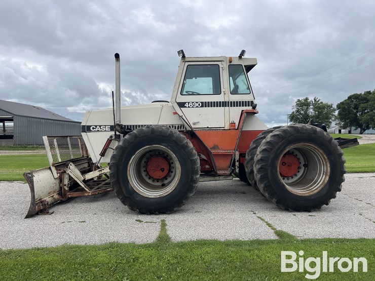 1980-case-4690-4wd-tractor-w/blade-image-8