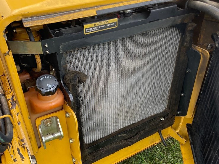 2006-john-deere-317-image-32