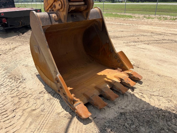 2022-caterpillar-335-image-20