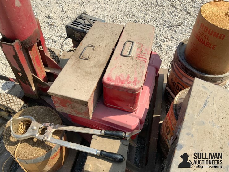 pallet-of-shop-supplies-&-tools-image-13