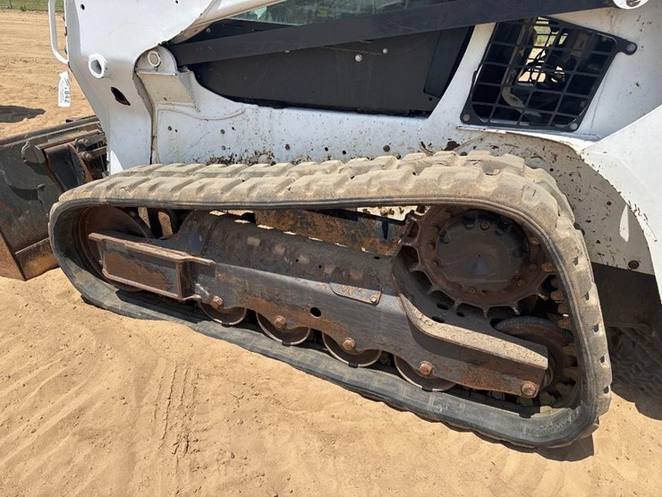 2022-bobcat-t595-image-9