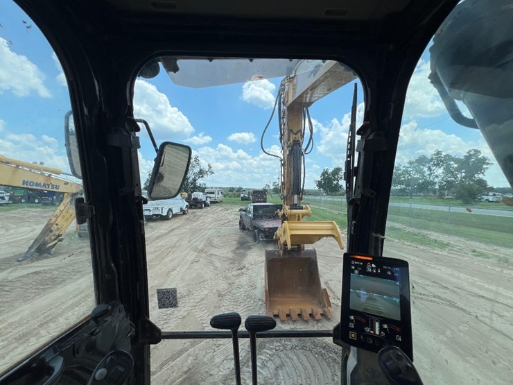 2022-caterpillar-335-image-43
