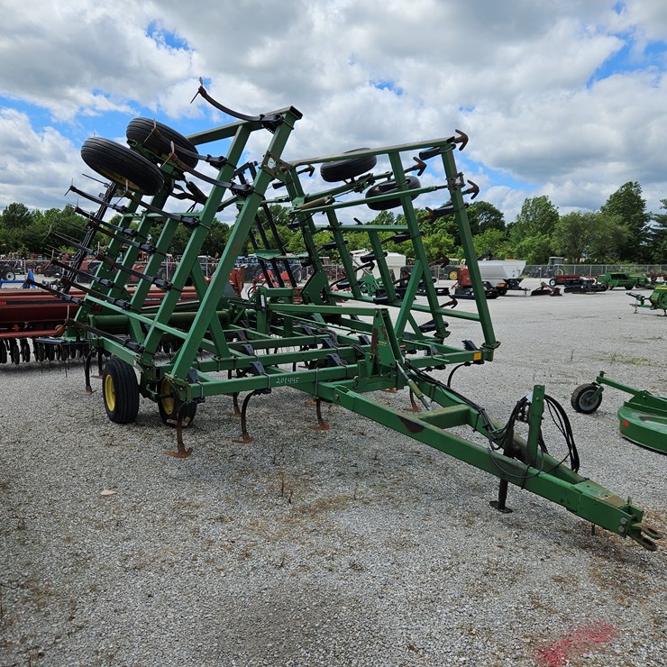 1997 JOHN DEERE 980