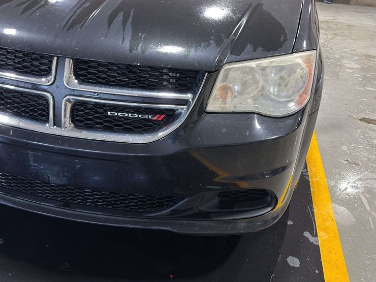 2012-dodge-grand-caravan-image-38