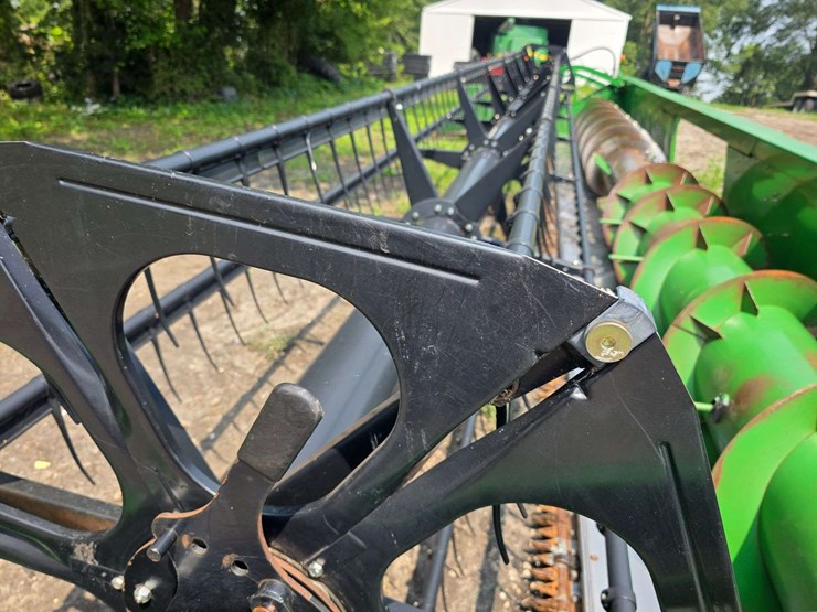 john-deere-630f-image-10