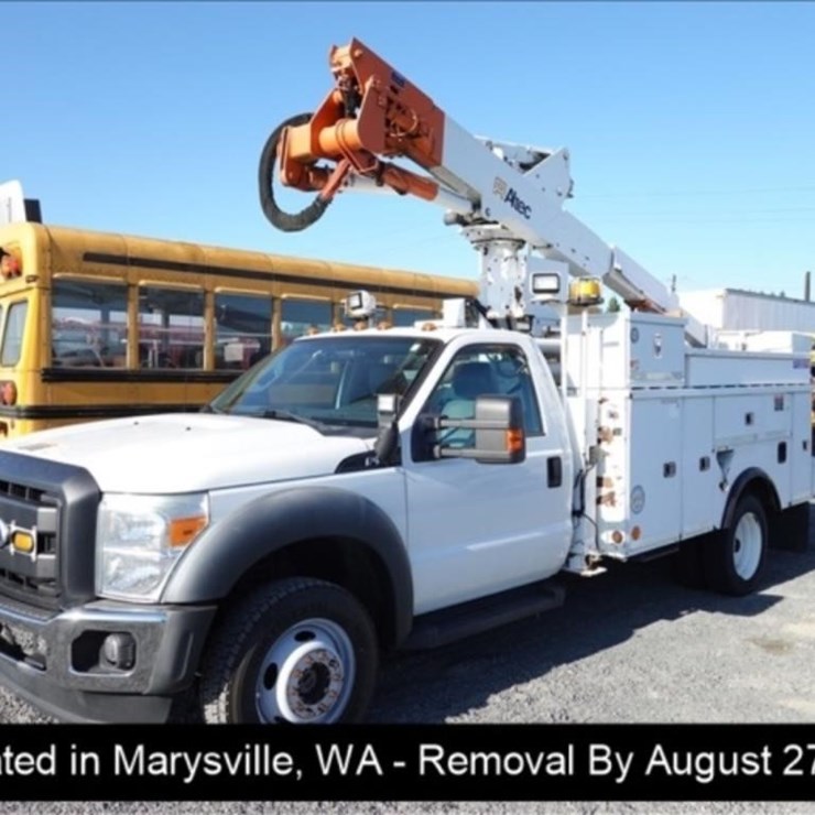 2011 FORD F550