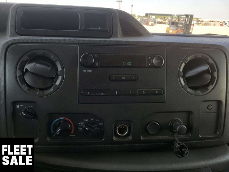 2011-ford-e450-image-22