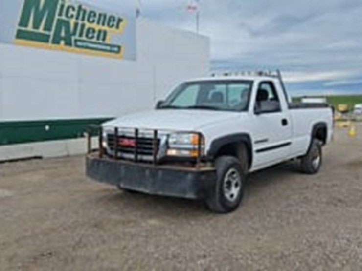 2003-gmc-sierra-2500hd-image-17