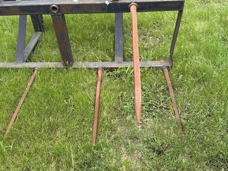 volvo-mount-double-bale-spear-image-12