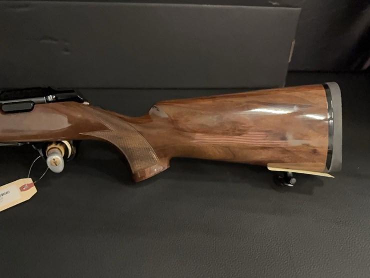 browning-a-bolt-medallion-rifle-image-10