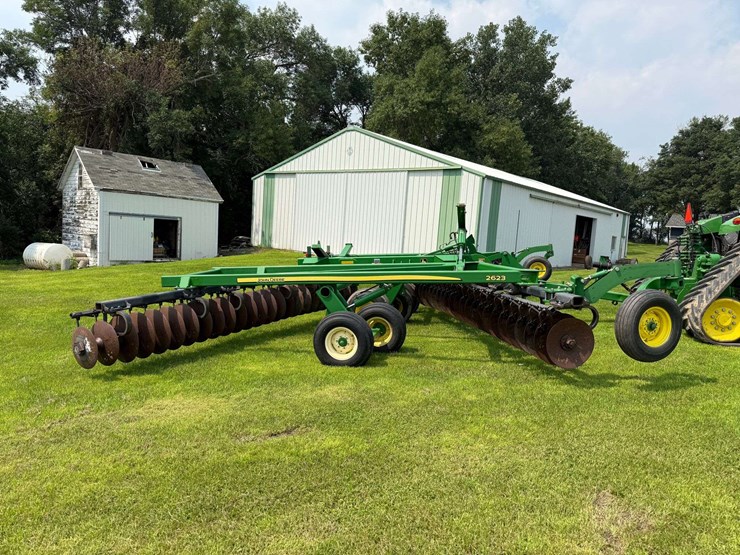 2013-john-deere-2623-image-6