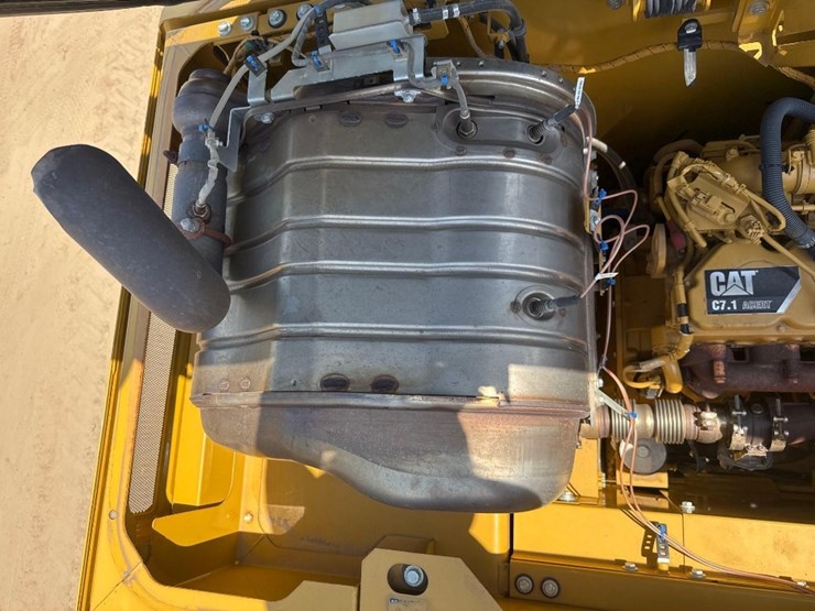 2018-caterpillar-326fl-image-31