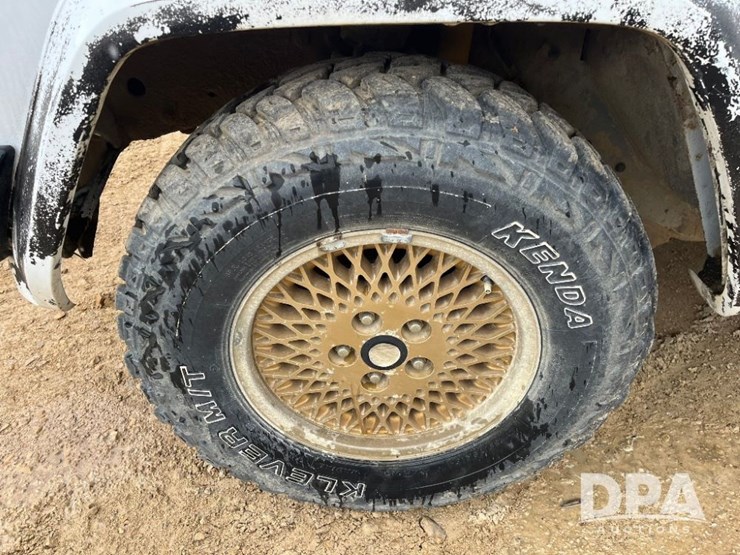 1990-jeep-cherokee-limited-image-22