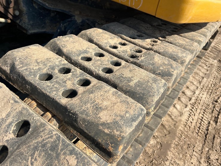 deere-85g-image-26