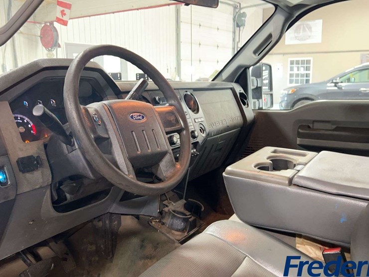 2016-ford-f350-image-16