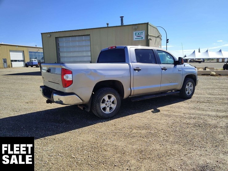 2017-toyota-tundra-image-3