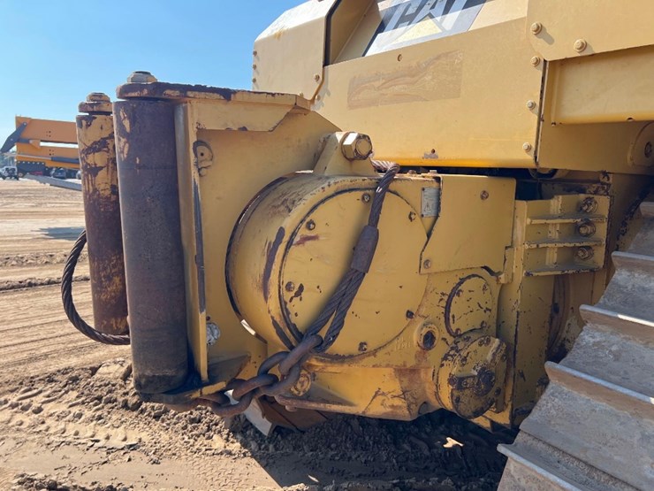 2008-caterpillar-d6t-lgp-image-24