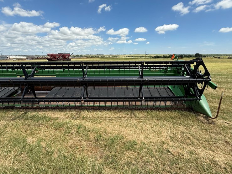 2010-john-deere-635d-image-3