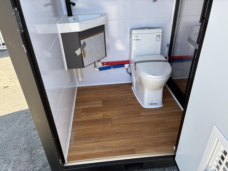49"x87"x98"-portable-restroom-w/-shower-image-6