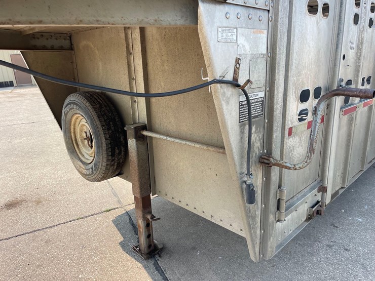 1997-wilson-livestock-trailer-image-12