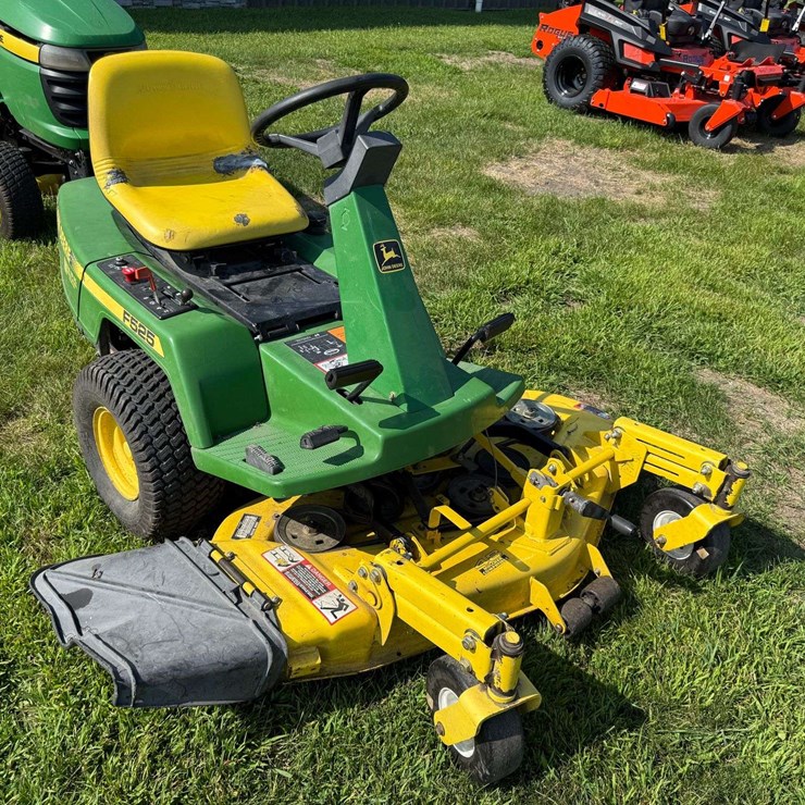 JOHN DEERE F525