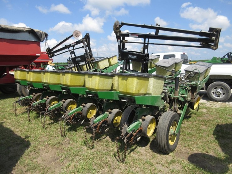 john-deere-7000-image-3