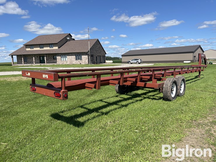 red-rhino-40'-gooseneck-hay-trailer-image-5