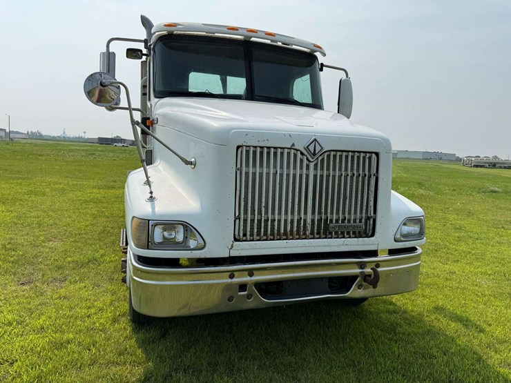 2000-international-9100-image-4