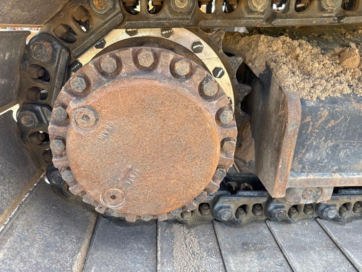 2019-caterpillar-326fl-image-16