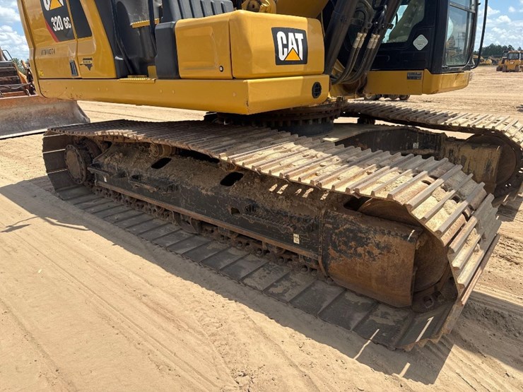 2018-caterpillar-320gc-image-13