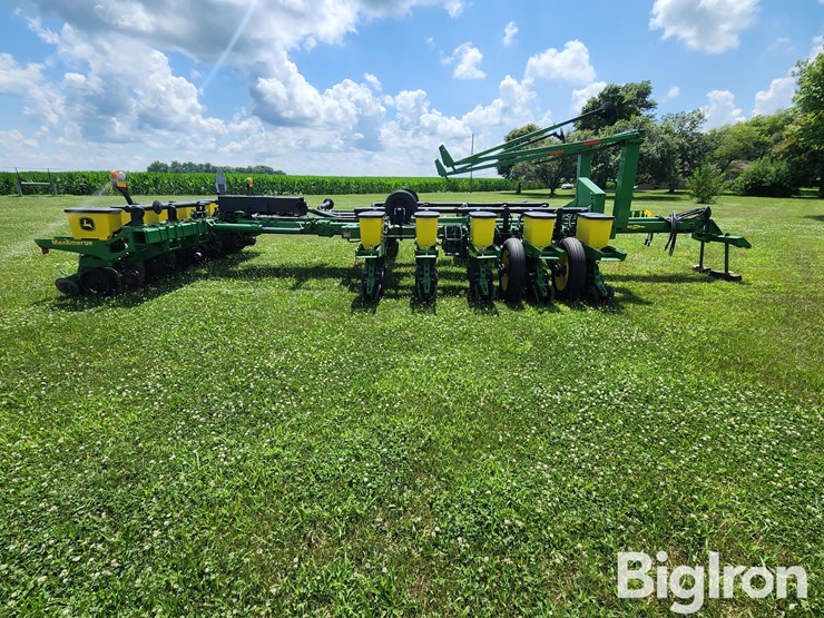 1996-john-deere-7200-image-4