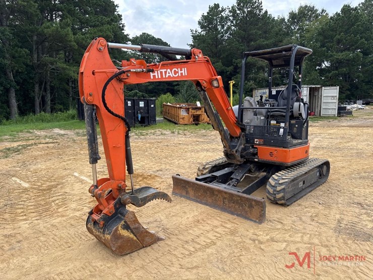 hitachi-zaxis-35u-mini-excavator-image-2