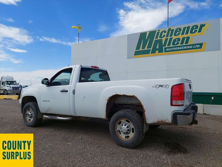 2012-gmc-sierra-2500hd-image-3