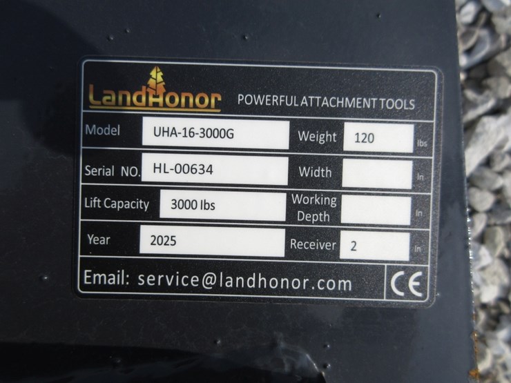 wolverine-quick-attach-utility-hitch-adapter-image-2