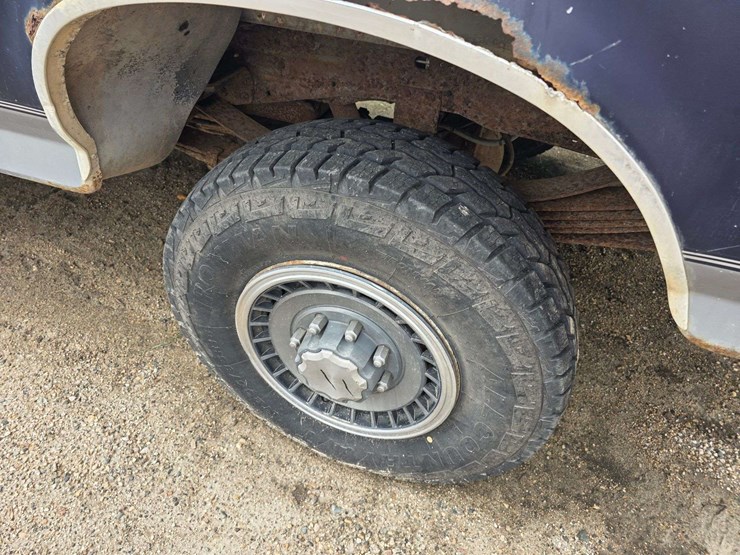 1992-ford-f250-image-14